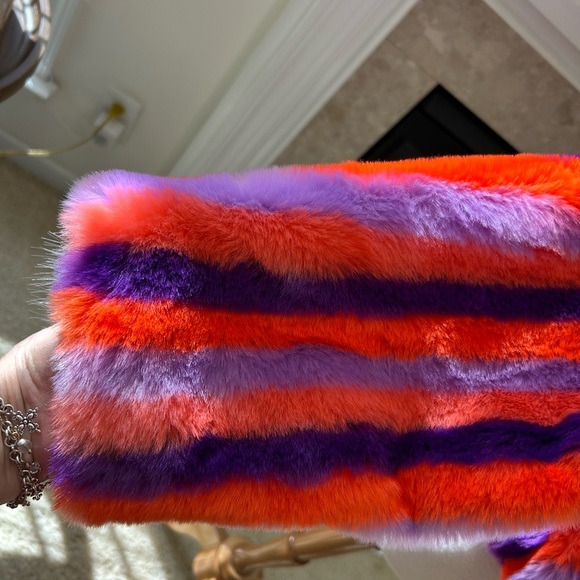 Hot & Delicious Multicolor Faux Fur Cropped Jacket - Picture 3 of 8